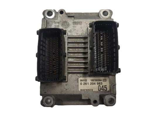 FIAT PUNTO ECU / 0261204983 / 1037352994 / 00467826310 / BOSCH