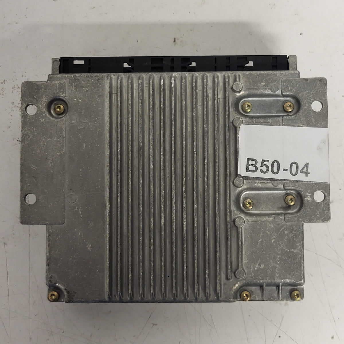 MERCEDES BENZ ECU / A0235458432 / 0261204883 / BOSCH - B50-04 - 3