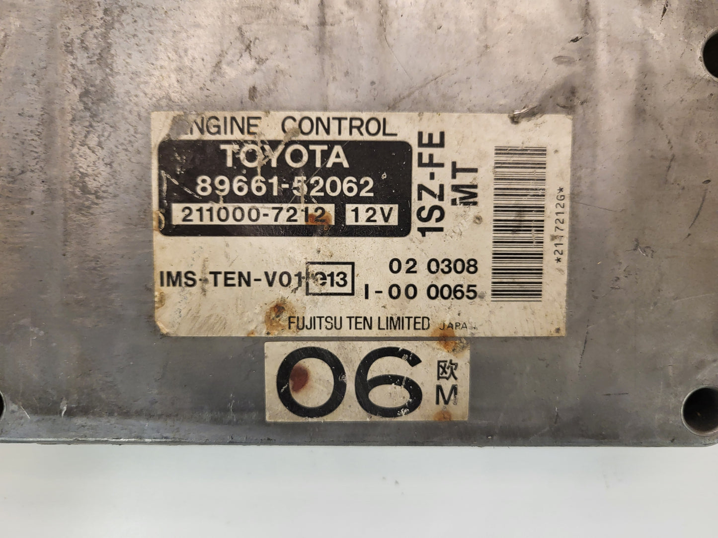 TOYOTA YARIS 1SZ-FE ECU / 89661-52062 / 211000-7212 / FUJITSU