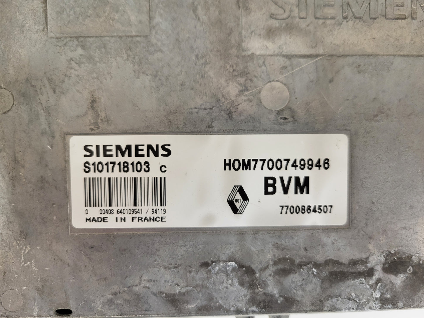 Renault Clio ECU / S101718103C / HOM 7700749946 / 7700864507 / S101718103