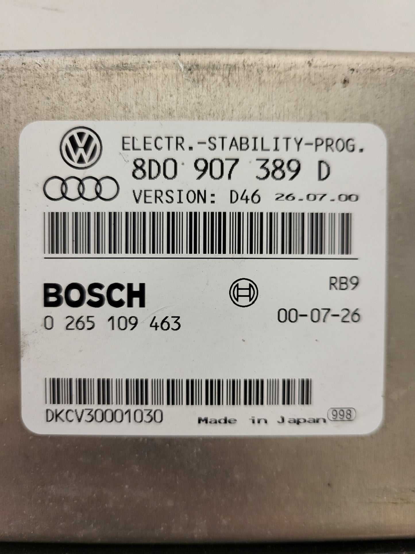 Audi VW ECU / 8D0907389D / 0265109463 / D46 / BOSCH