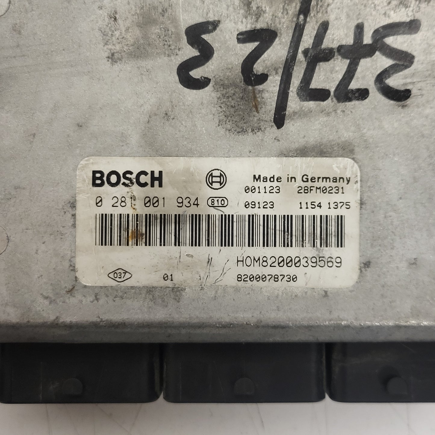 Renault Laguna ECU / 0281001934 / HOM8200039569 / 8200078730 / BOSCH
