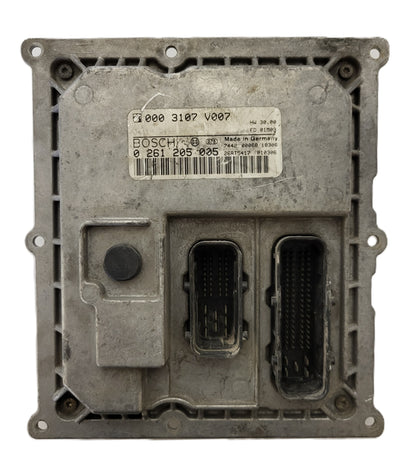 SMART FORTWO ECU / 0261205005 / 0003107V007 / BOSCH