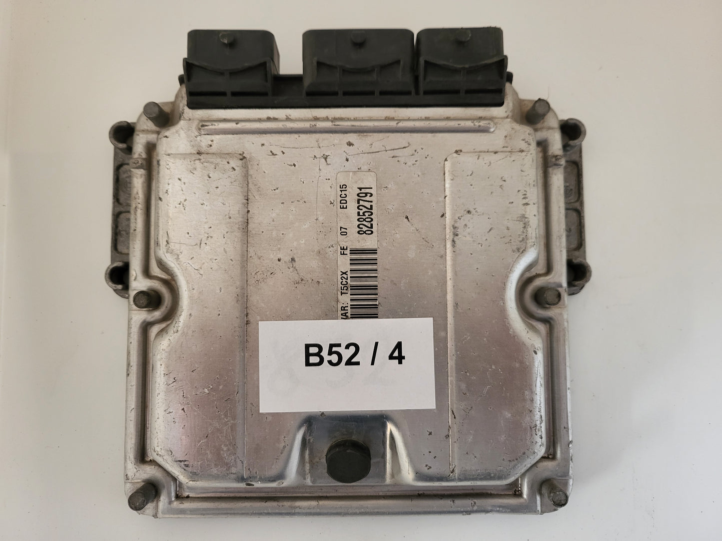PEUGEOT 307 ECU / 0281010935 / EDC15C2 / 9646149880 / 9640938680 / BOSCH