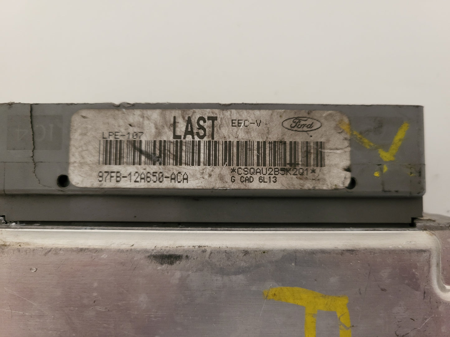 Ford ECU / 97FB-12A650-ACA / LAST / 97FB12A650ACA / EEC-V / LPE-107