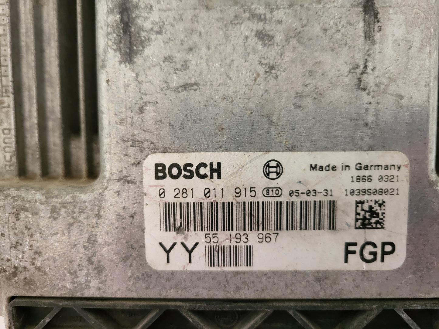 OPEL VECTRA C ECU / 0281011915 / 55193967 / 1039S08021 / BOSCH