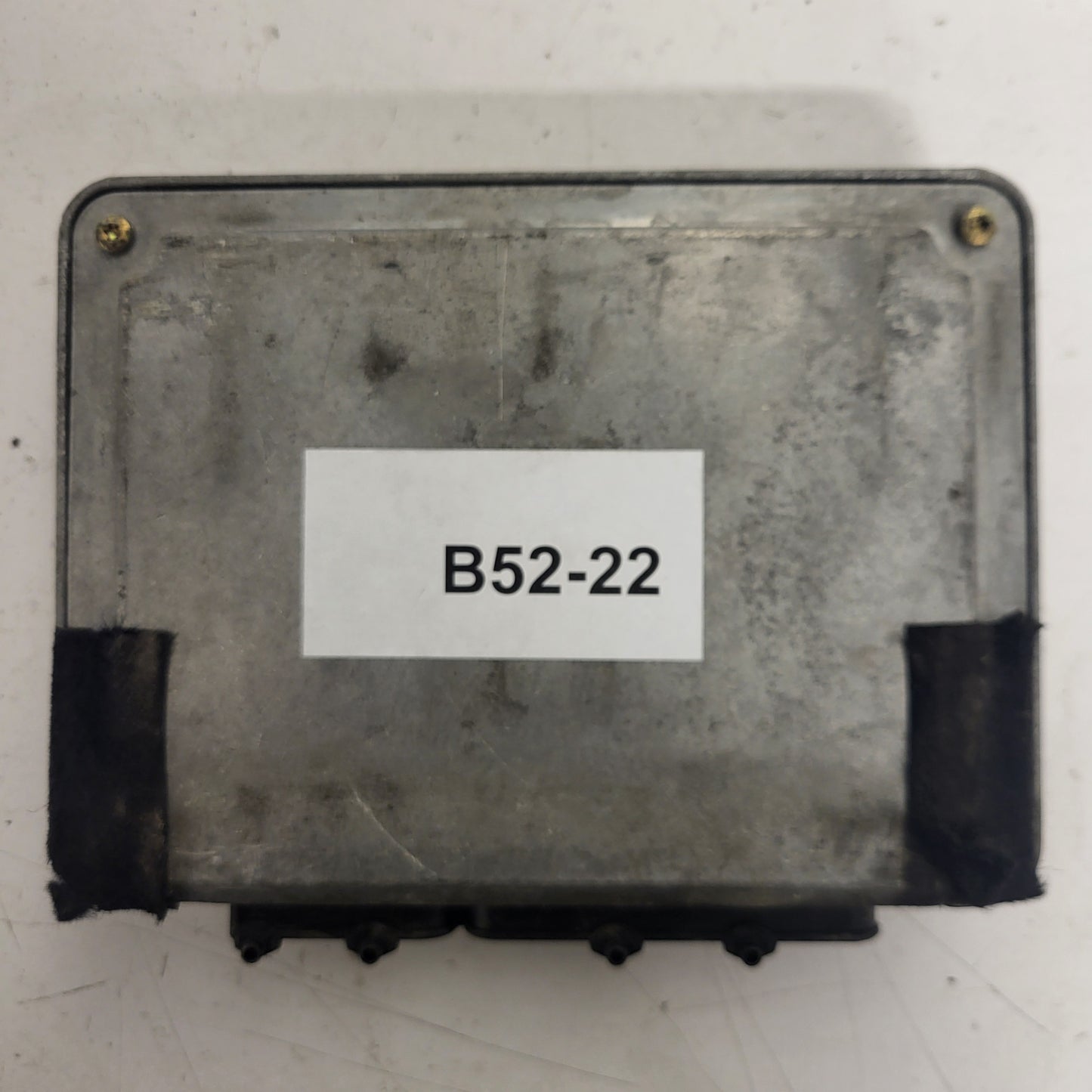 VW GOLF 4 ECU / 038906018J / 0281001613 / BOSCH