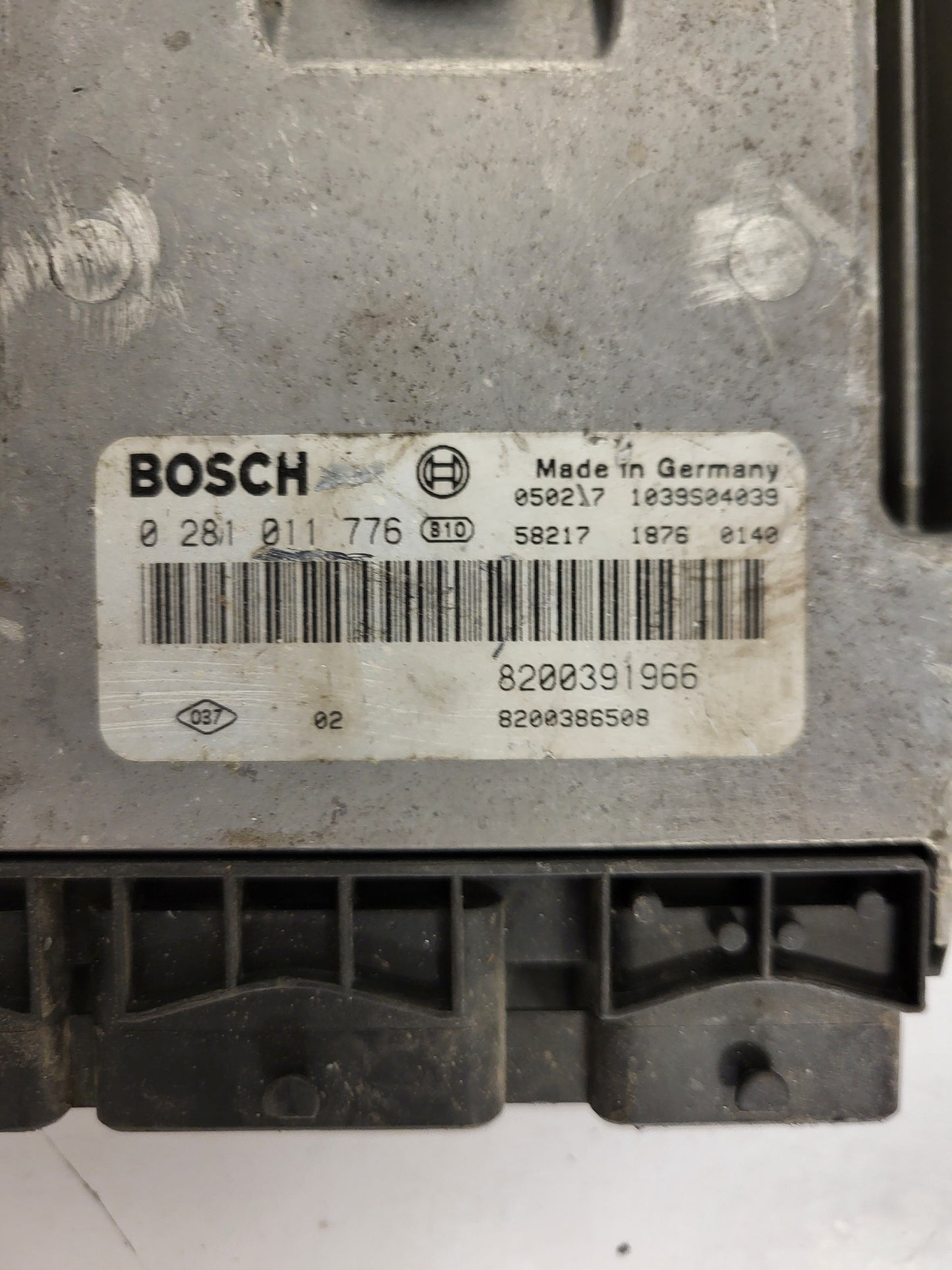 RENAULT MEGANE SCENIC ECU / 0281011776 / 8200310863 / 8200386508 / BOSCH