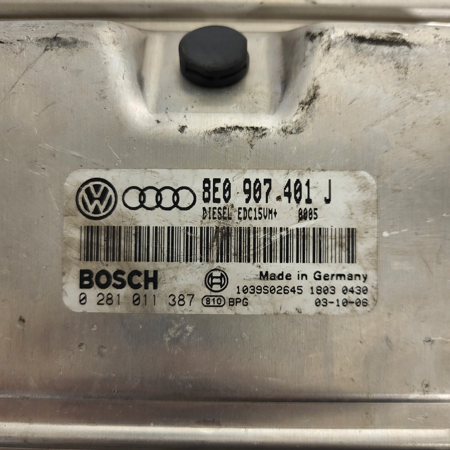 VW AUDI ECU / 0281011387 / 8E0907401J / EDC15VM+ / BOSCH