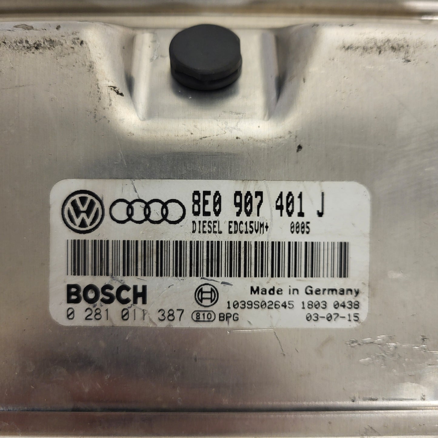 VW AUDI ECU / 0281011387 / 8E0907401J / EDC15VM+ / BOSCH