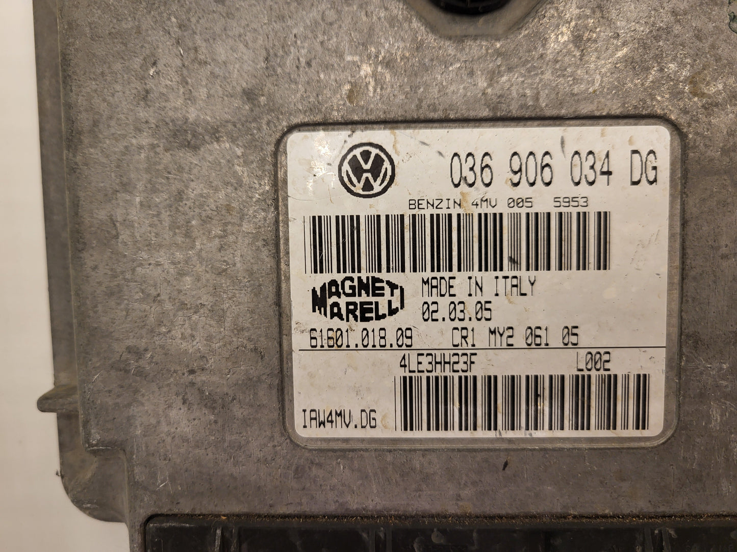 VW ECU / 036906034DG / IAW 4MV.DG / IAW4MV.DG / 61601.018.09 / MAGNETI MARELLI