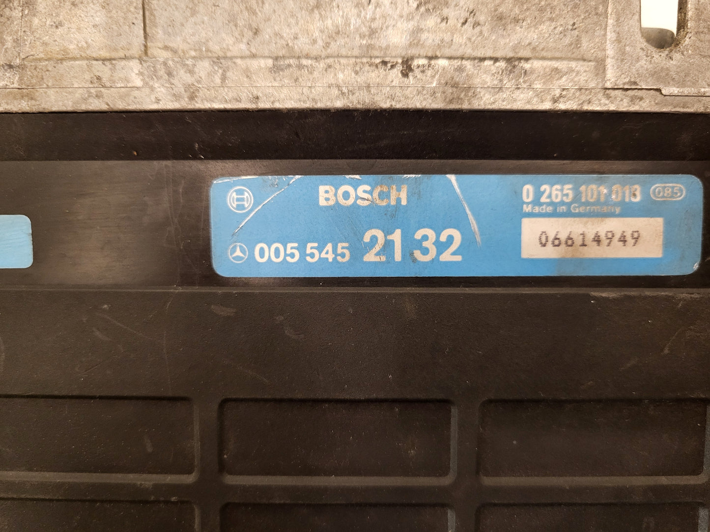 Mercedes ABS ECU / 0265101018 / 005452132 / BOSCH