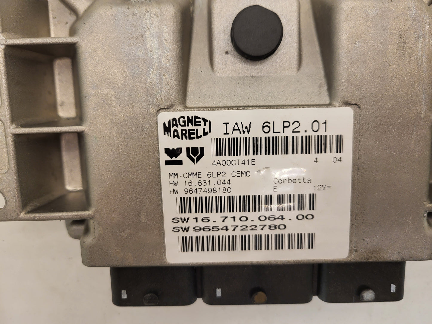 Peugeot Citroen ECU / IAW 6LP2.03 / SW 9654722680 / HW 9647498180