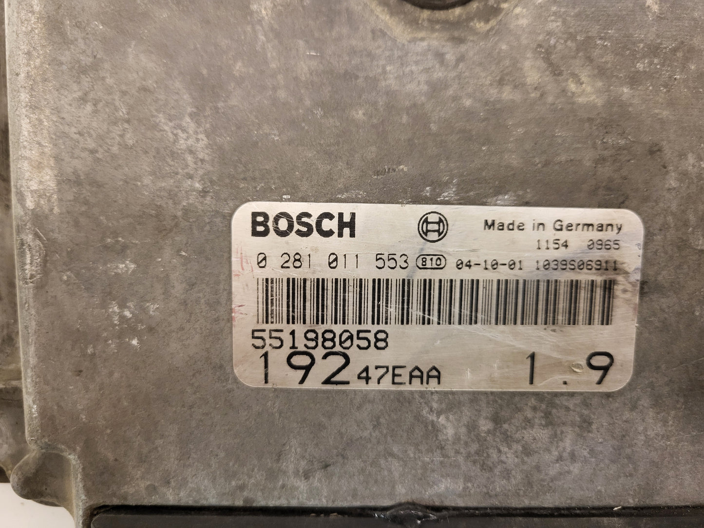 Fiat STILO ECU / 0281011553 / 55198058 / 19247EAA / BOSCH