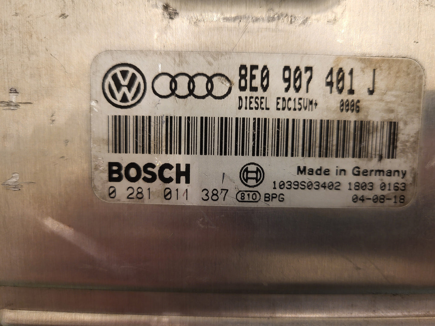 VW AUDI ECU / 0281011387 / 8E0907401J / EDC15VM+ / BOSCH