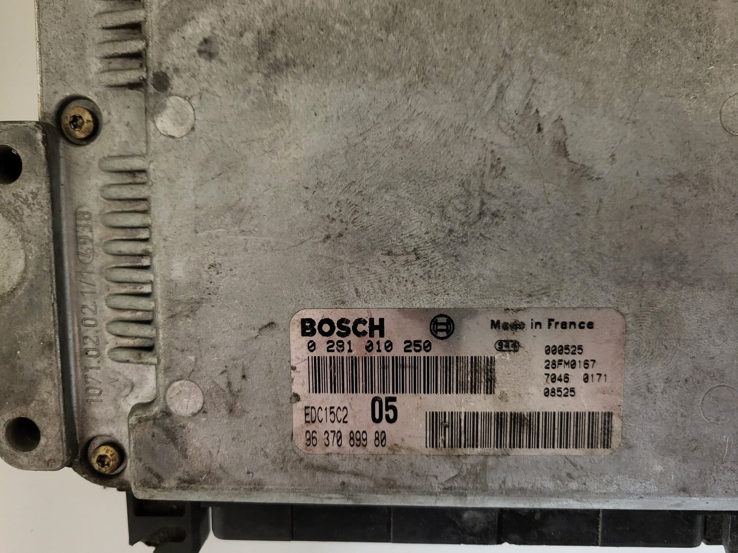 PEUGEOT CITROEN ECU / 0281010250 / EDC15C2 / 9637089980 / BOSCH