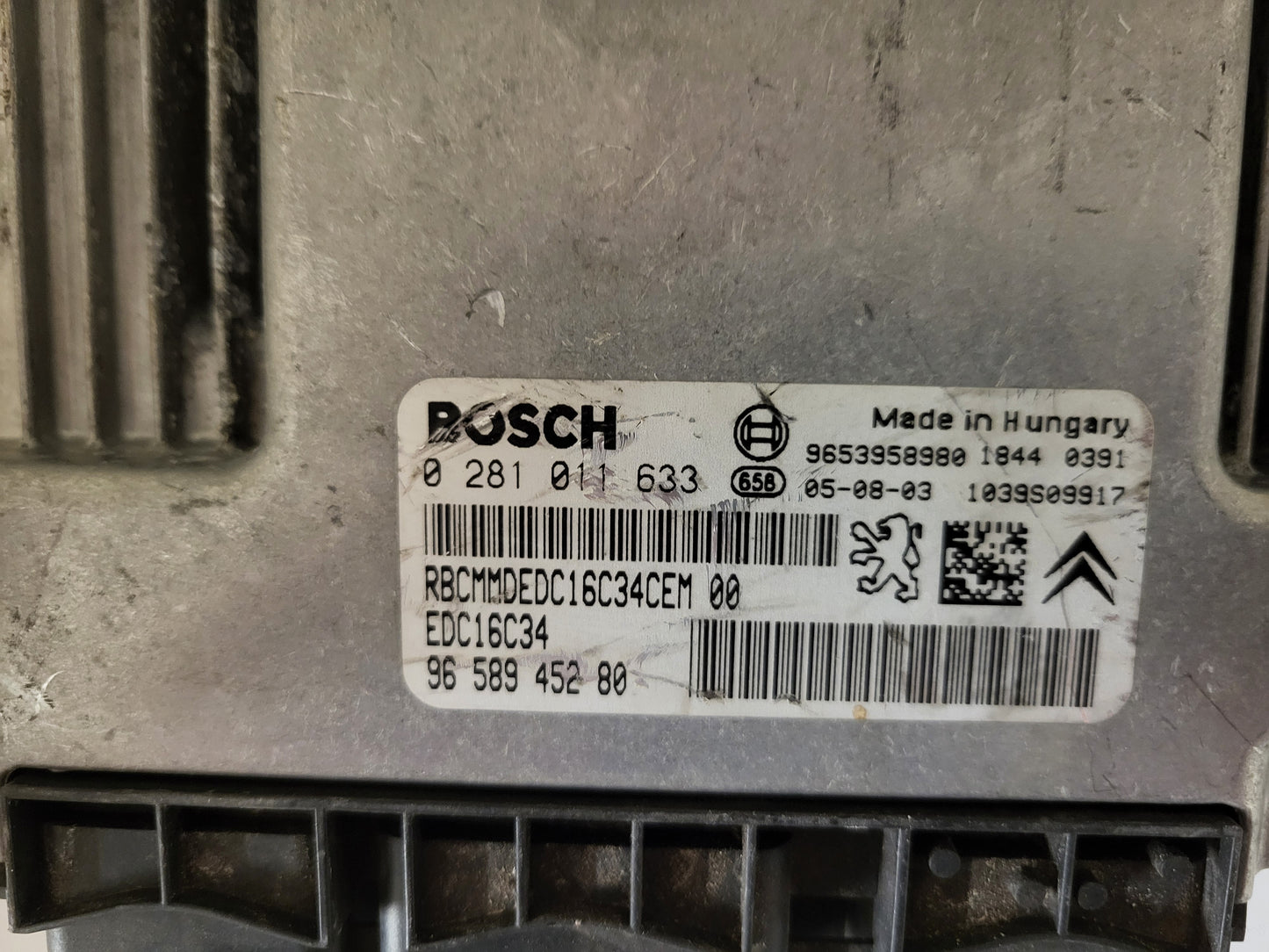 Peugeot Citroen ECU / 0281011633 / 9658945280 / EDC16C34 / 9653958980 / BOSCH
