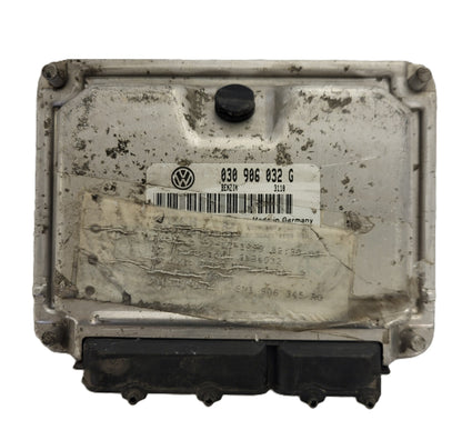 VW POLO 6N ECU / 030906032G / 0261204912 / BOSCH - B55-17 - 1
