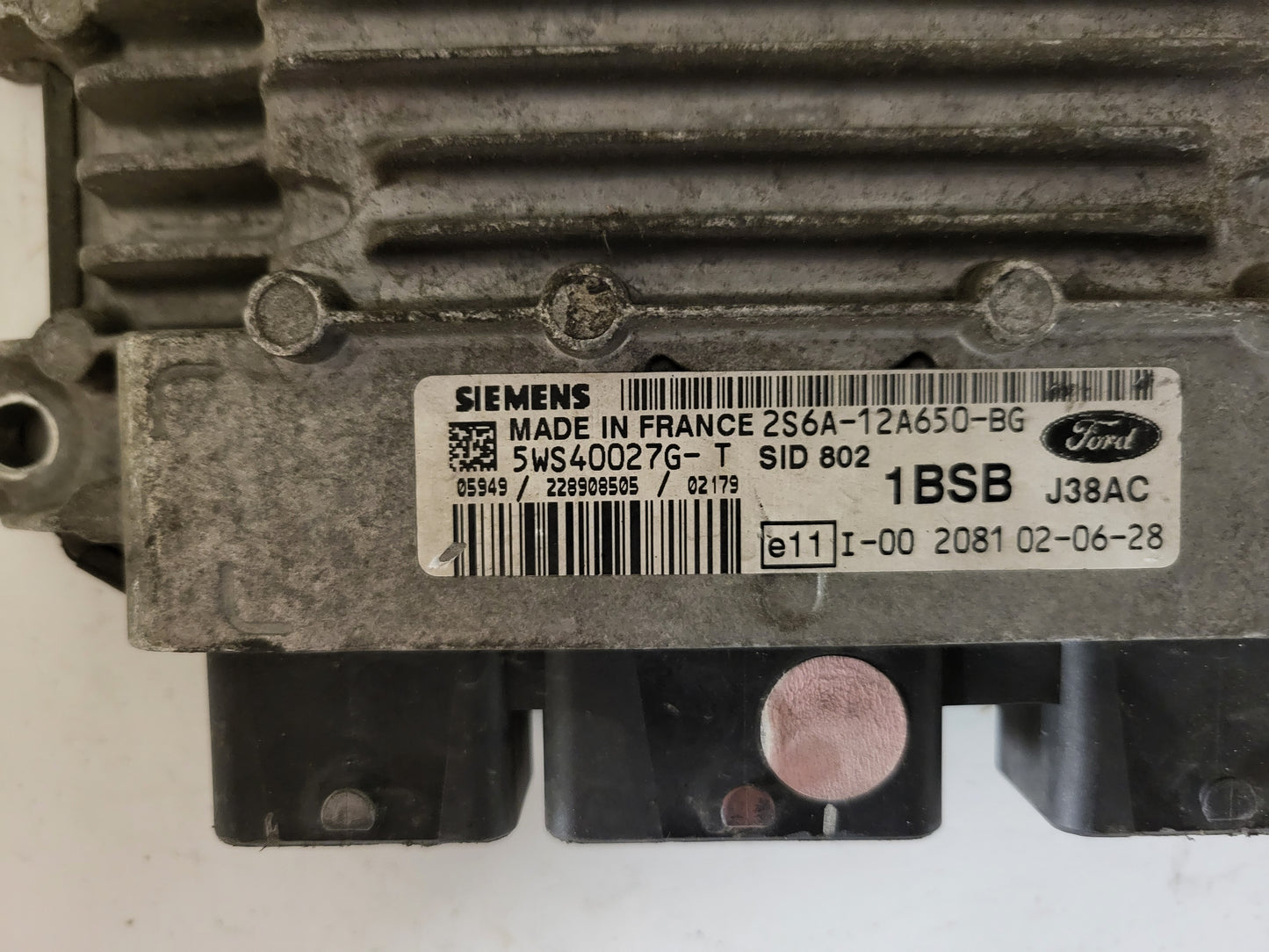 FORD FIESTA ECU / 2S6A-12A650-BG / 5WS40027G-T / 1BSB / SID802 / SIEMENS