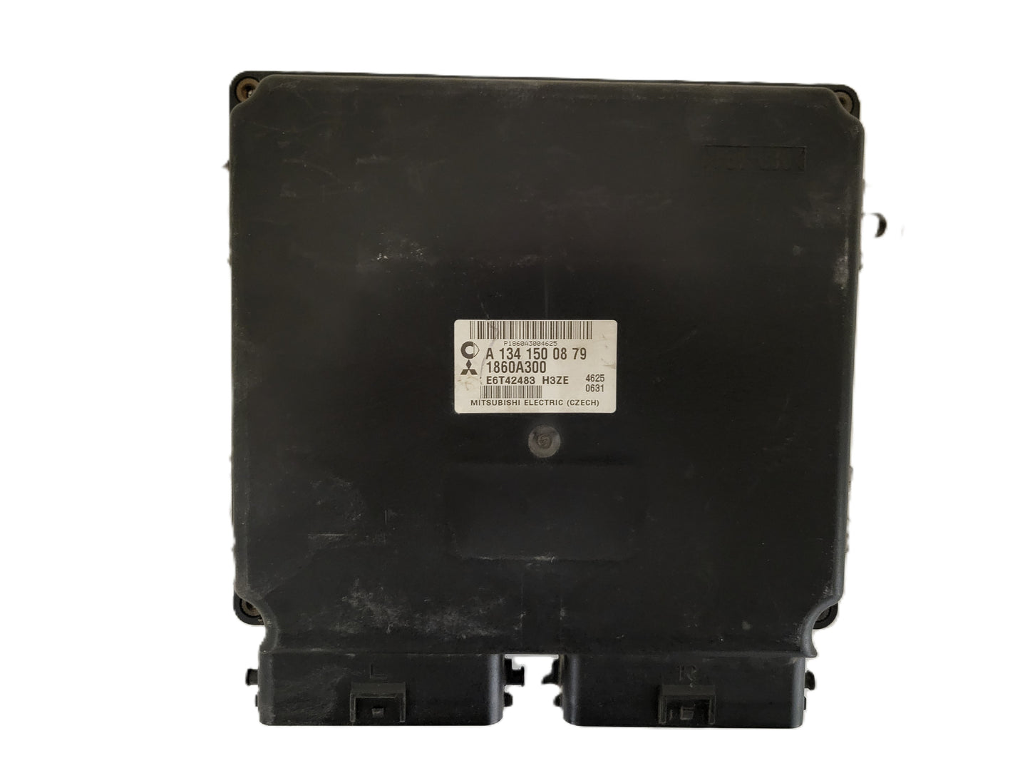 SMART FORFOUR 1.1 ECU / A1341500879 / 1860A300 / E6T42483 H3ZE / MITSUBISHI
