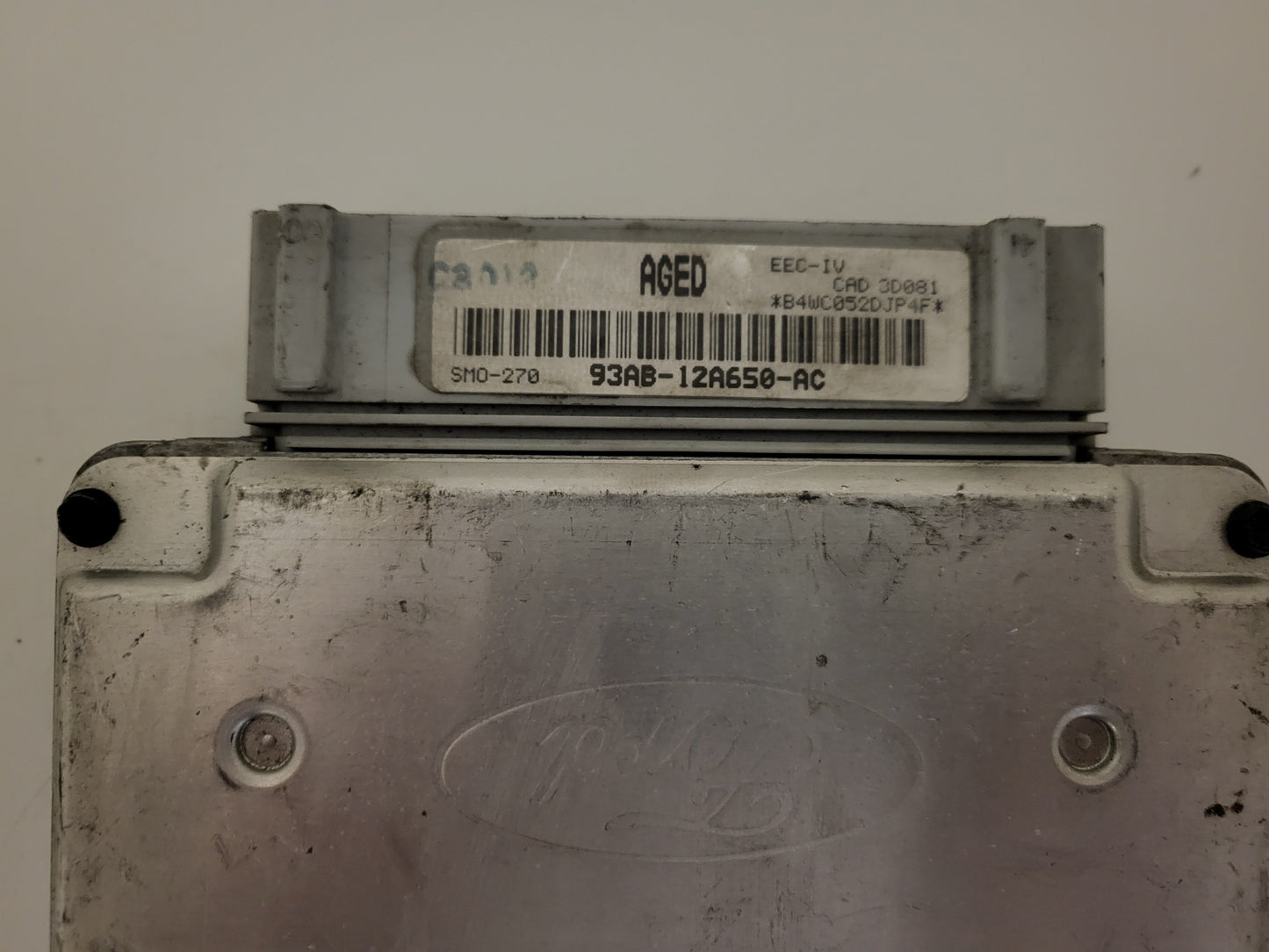 Ford Escort ECU / 93AB-12A650-AC / AGED / SMO-270 / EEC-IV