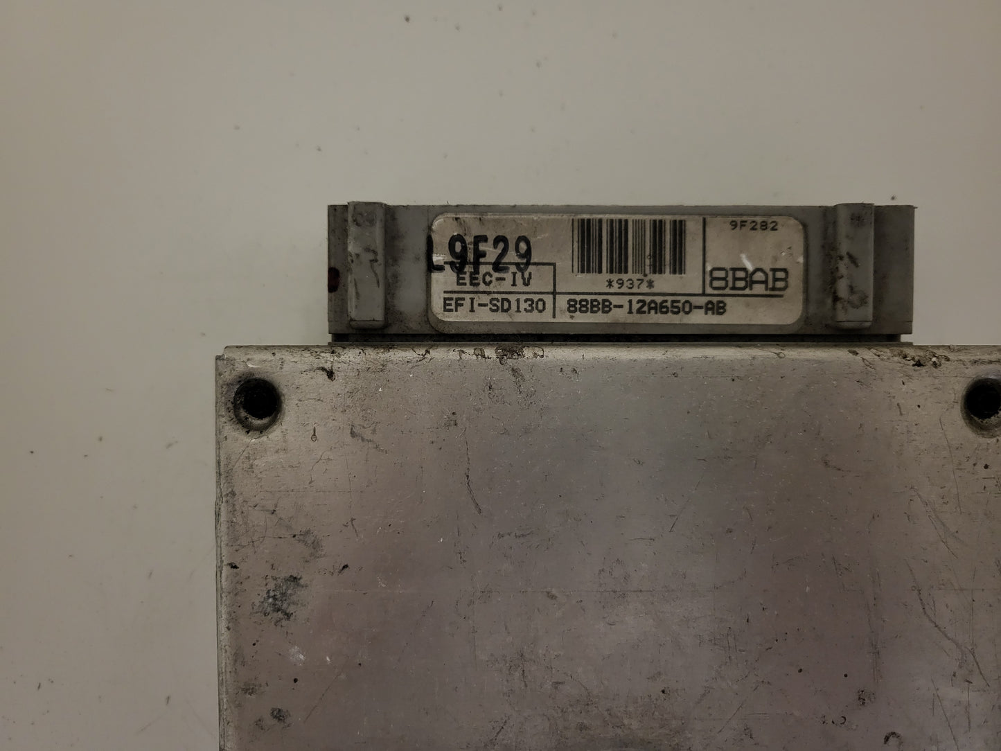 FORD SIERRA SCORPIO ECU / 88BB-12A650-AB / 8BAB / EFI-SD130 / EEC-IV