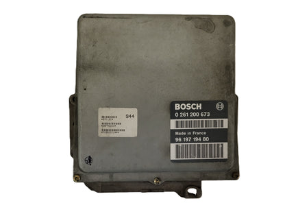 Citroen Peugeot ECU / 0261200673 / 9619719480 / BOSCH