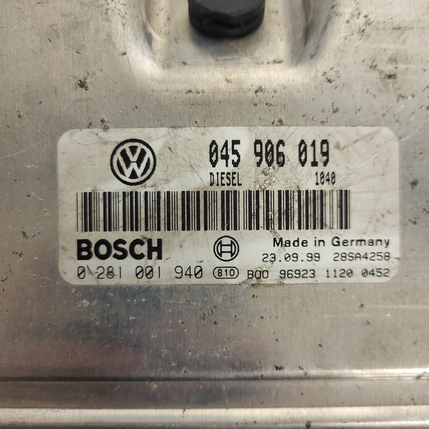 VW SEAT POLO ECU / EDC15P+ / 045906019 / 0281001940 / BOSCH