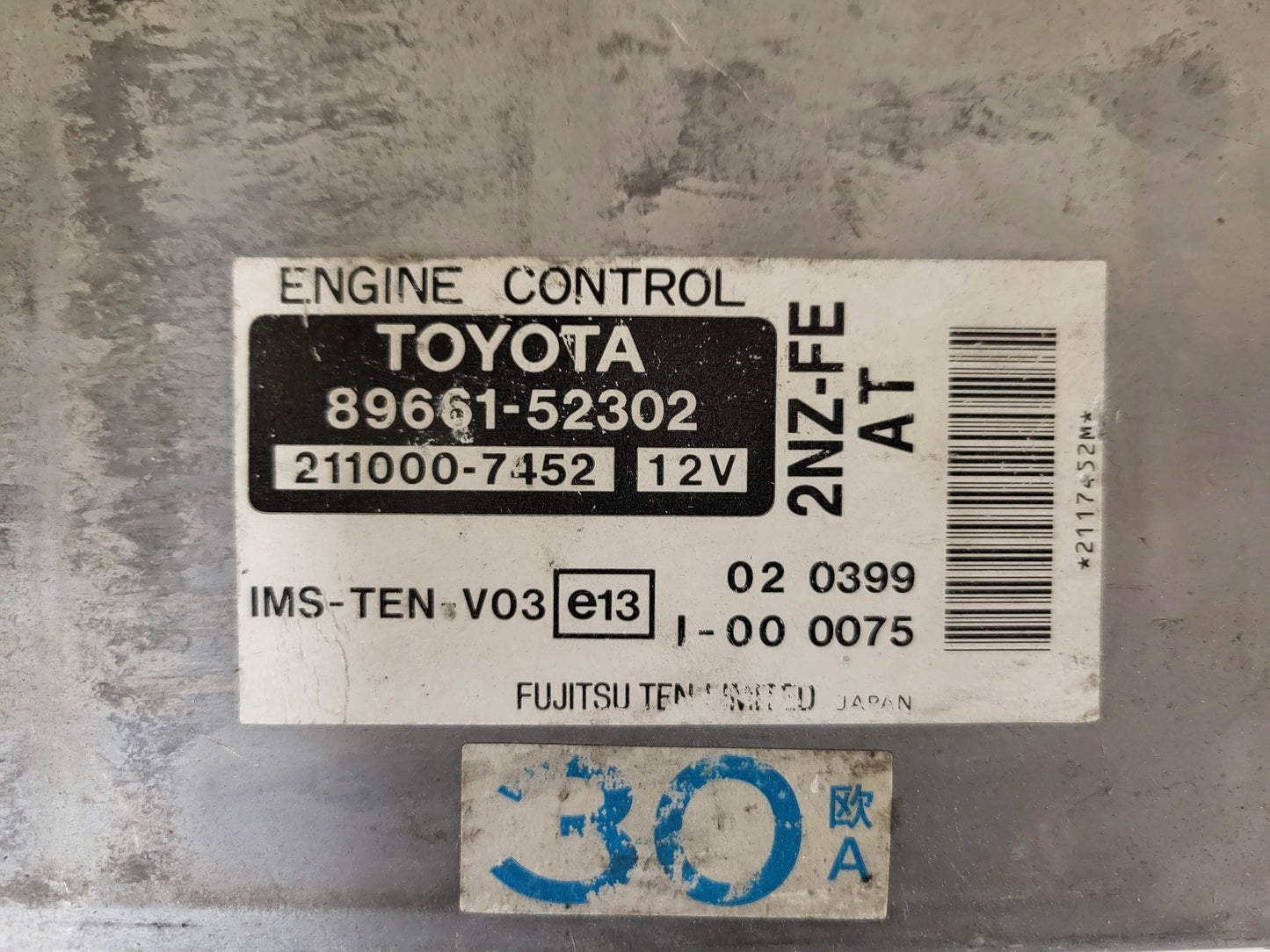 TOYOTA ECU / 89661-52302 / 211000-7452 / FUJITSU