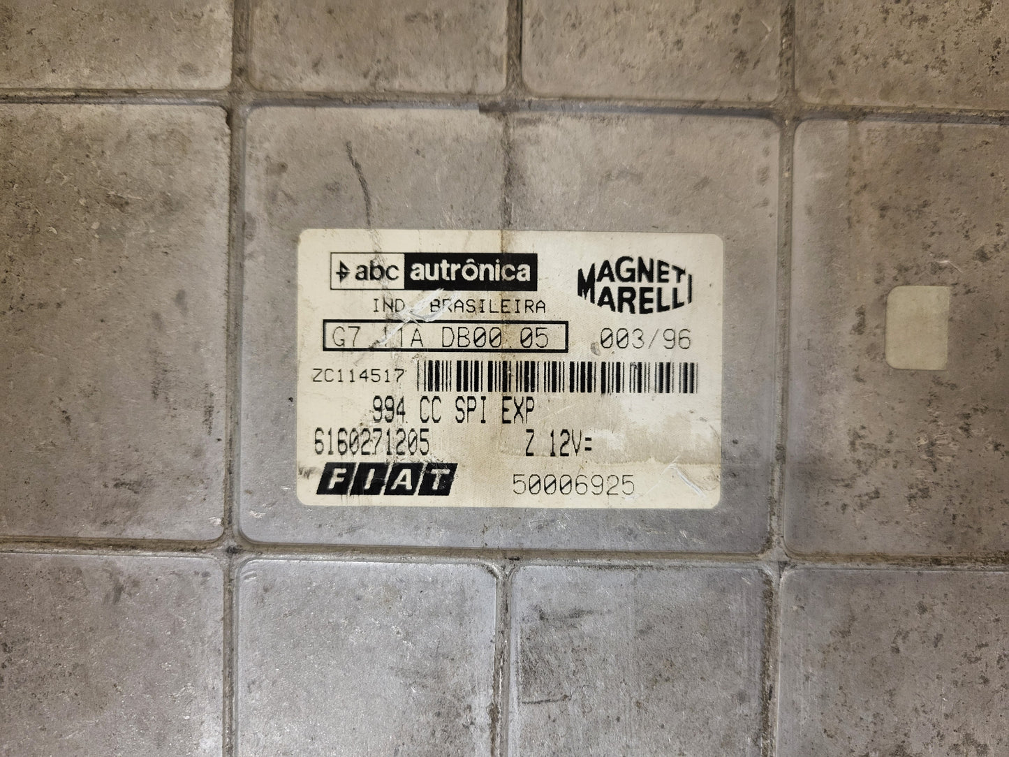 FIAT UNO ECU / G7.11A / 6160271205 / G7.11A DB00.05 / MAGNETI MARELLI