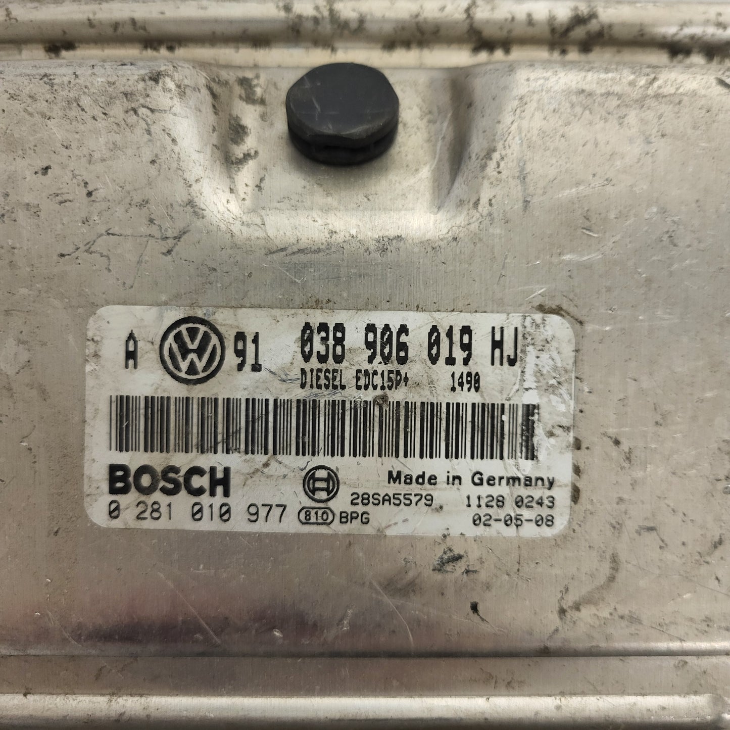 VW GOLF ECU / 038906019HJ / 0281010977 / EDC15P+ / BOSCH