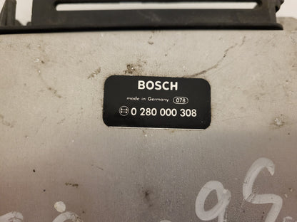 VOLVO 360 GL GLE ECU / 0280000308 / BOSCH