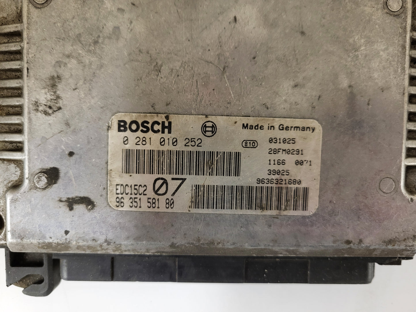 CITROEN XSARA ECU / 0281010252 / EDC15C2 / 9635158180 / 9636321680 / BOSCH