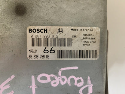 PEUGEOT 306 ECU / 0261203912 / MP5.2 / 9623675980 / BOSCH