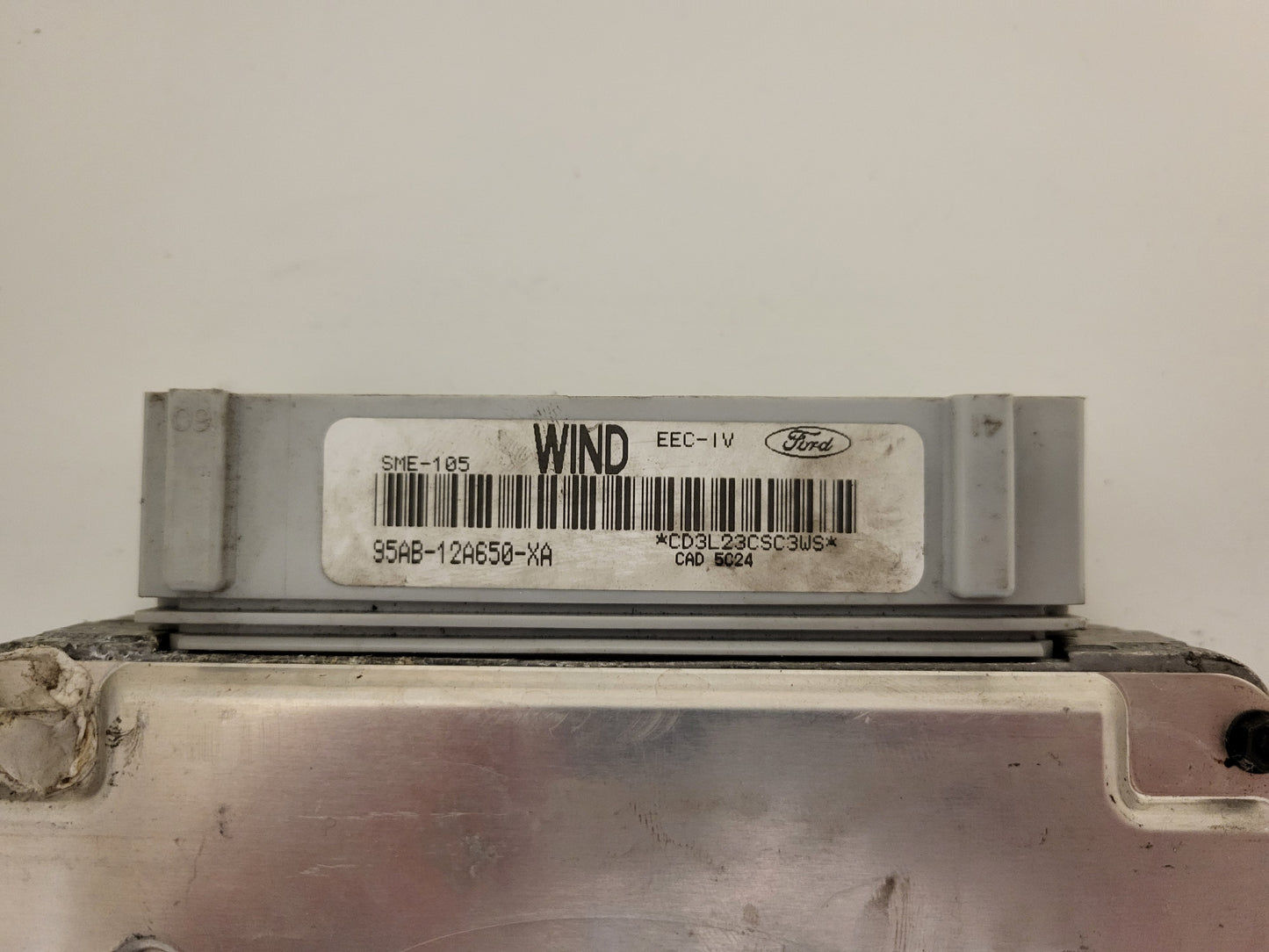 FORD ESCORT ECU / 95AB-12A650-XA / 96AB12A650XA / SME-105 / WIND / EEC-IV