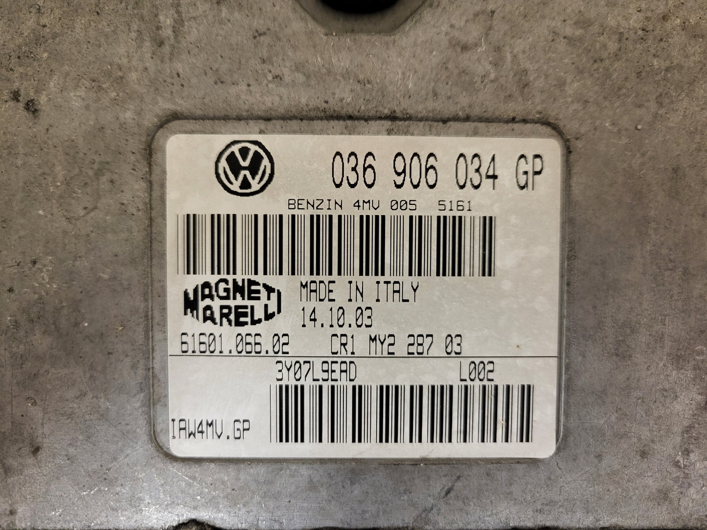 VW AUDI SEAT ŠKODA ECU / 036906034GP / IAW4MV.GP / 61601.066.02