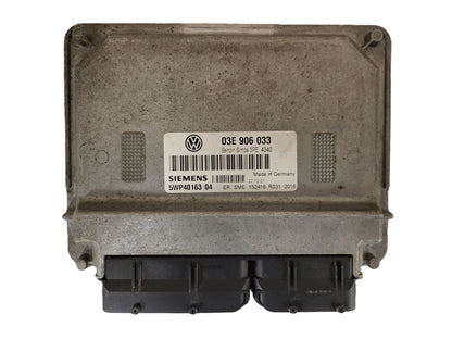 VW POLO ECU / 03E906033 / 5WP40163 04 / 5WP4016304 / SIEMENS