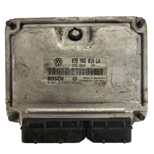 VW ŠKODA ECU / 038906019LA / 0281011217 / EDC15P+ / BOSCH