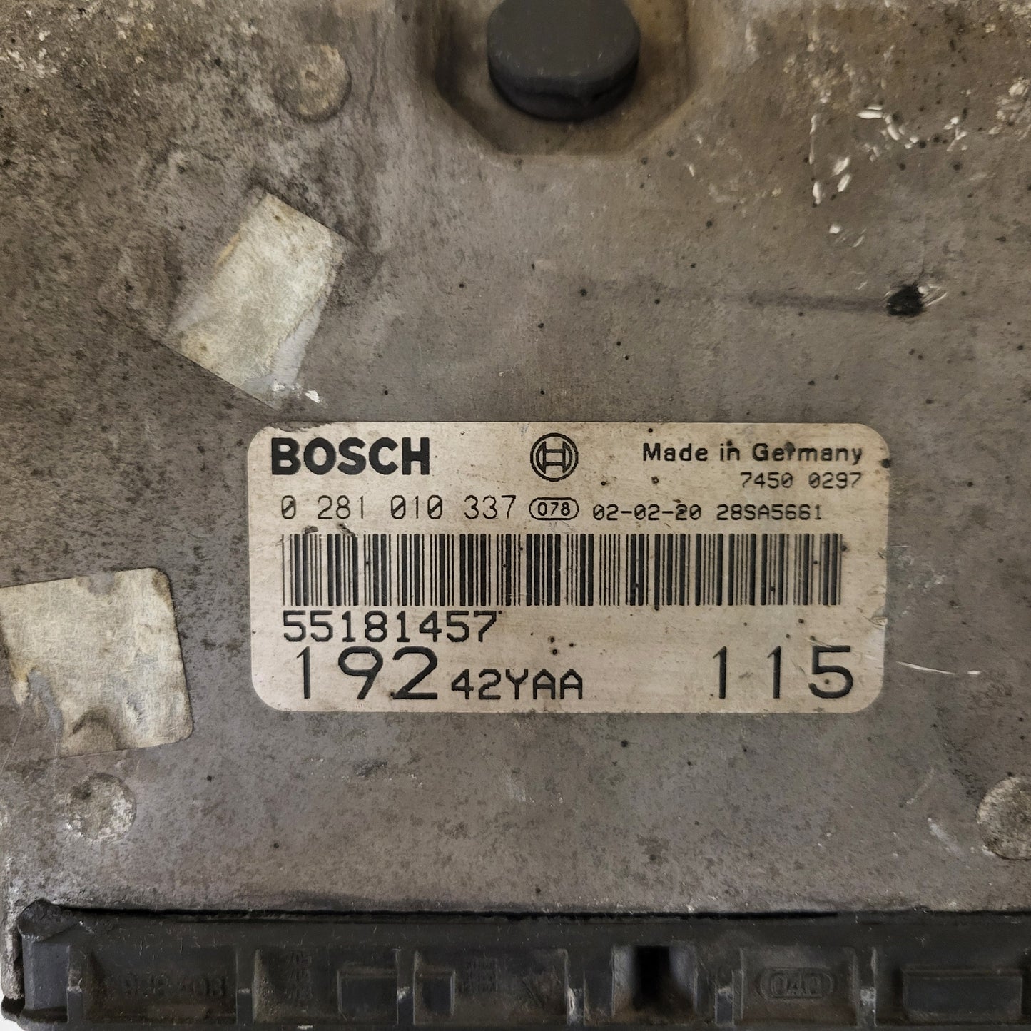 Fiat STILO ECU / 55181457 / 0281010337 / 19242YAA / BOSCH