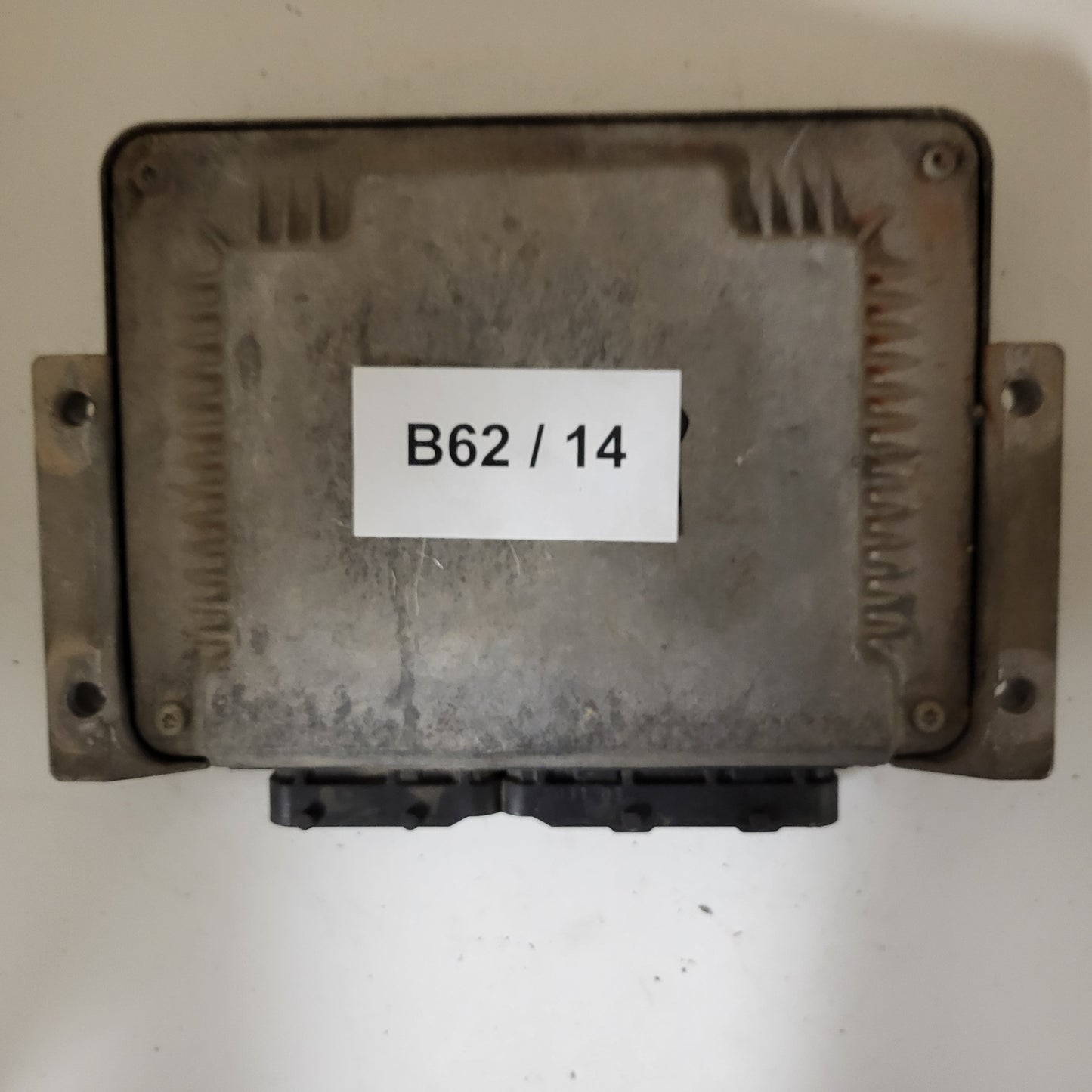 Fiat STILO ECU / 0281011553 / 55198058 / 19247EAA / BOSCH