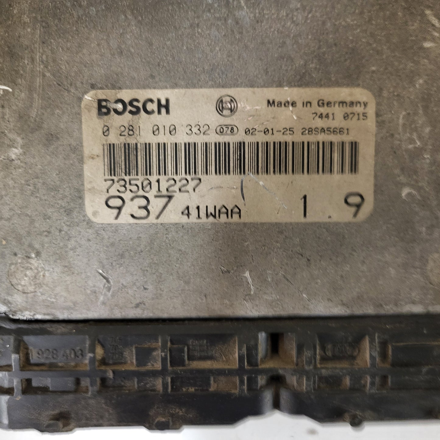 ALFA ROMEO 147 ECU / 0281010332 / 73501227 / 93741WAA / BOSCH
