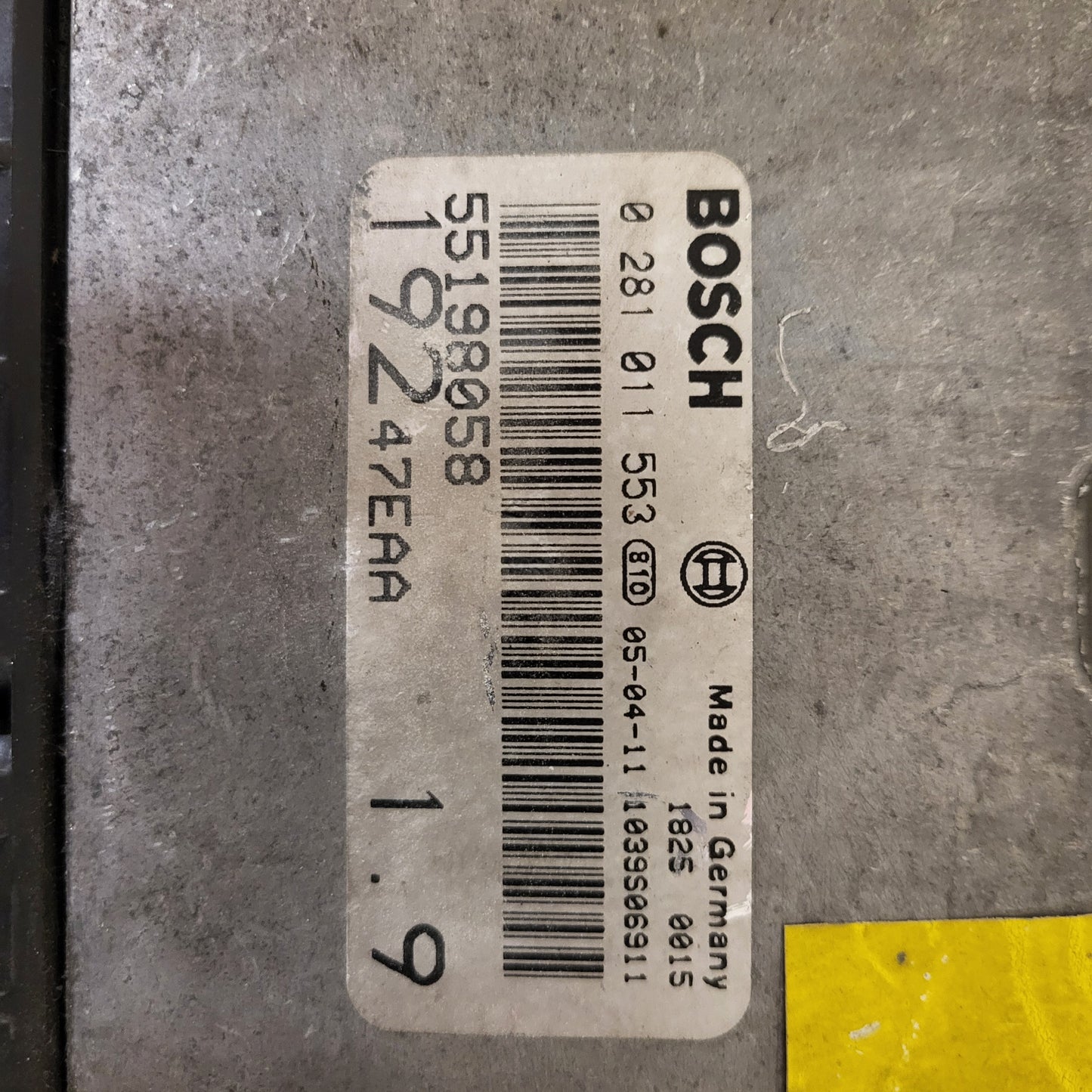 Fiat STILO ECU / 0281011553 / 55198058 / 19247EAA / BOSCH
