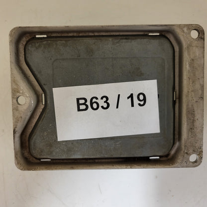 Opel Corsa 1.0 ECU / 0261204058 / 90532609 / RY / BOSCH