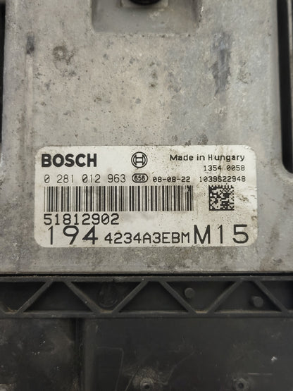 Fiat Croma ECU / 0281012963 / 51812902 / BOSCH - B64-03 - 2