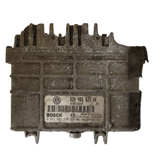 VW POLO AROSA ECU / 030906027AK / 0261203930 / BOSCH