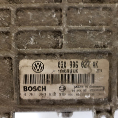 VW POLO AROSA ECU / 030906027AK / 0261203930 / BOSCH
