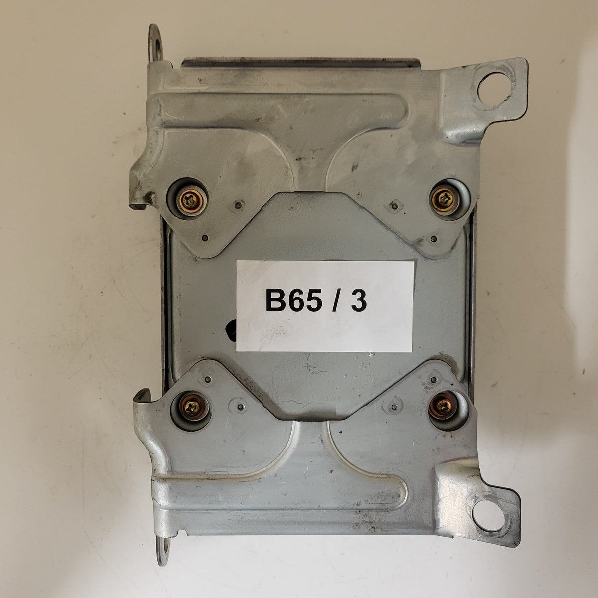 SUBARU ECU AIRBAG / 98221SA011 / 152300-5181 / DENSO - B65-03 - 3