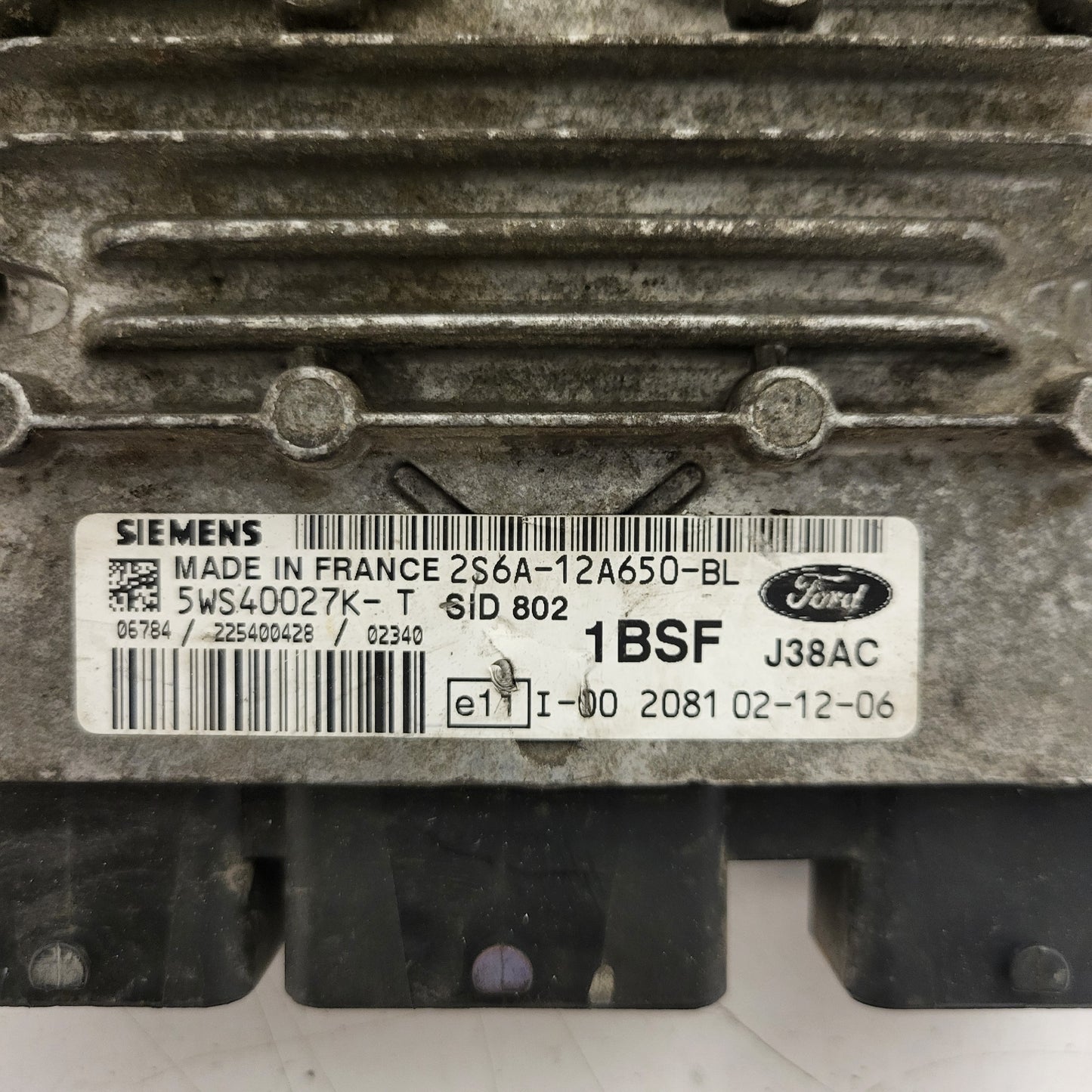 Ford ECU / 2S6A-12A650-BL / 5WS40027K-T / 1BSF / SID802 / J38AC / SIEMENS