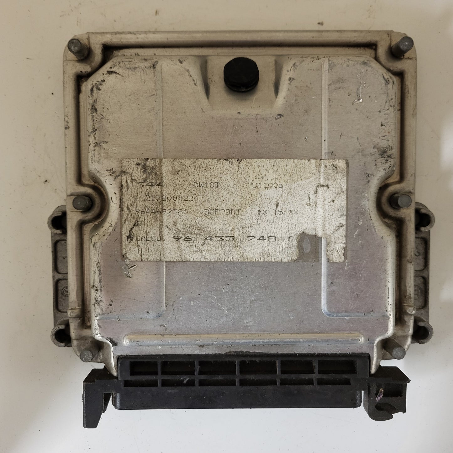 PEUGEOT 307 ECU / 0281010747 / EDC15C2 / 9643524880 / BOSCH