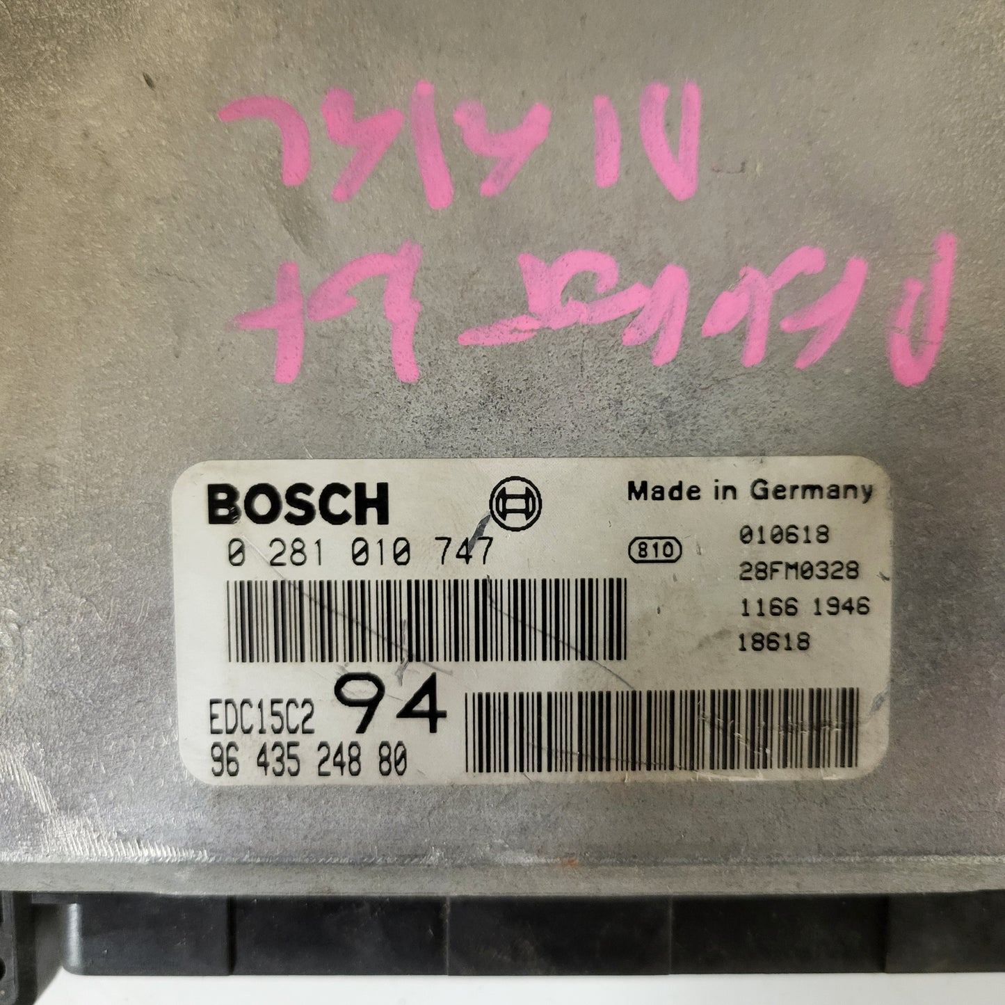 PEUGEOT 307 ECU / 0281010747 / EDC15C2 / 9643524880 / BOSCH